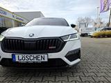 Skoda Octavia Combi RS Plus Panorama schwenkbare AHK - Skoda Octavia: Kombi, mit Anhängerkupplung