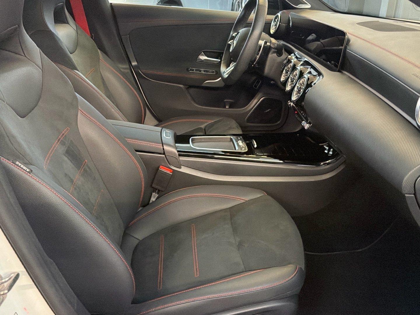 Mercedes-Benz CLA 35 AMG 4M SB Night Panorama Burmester 360°-K