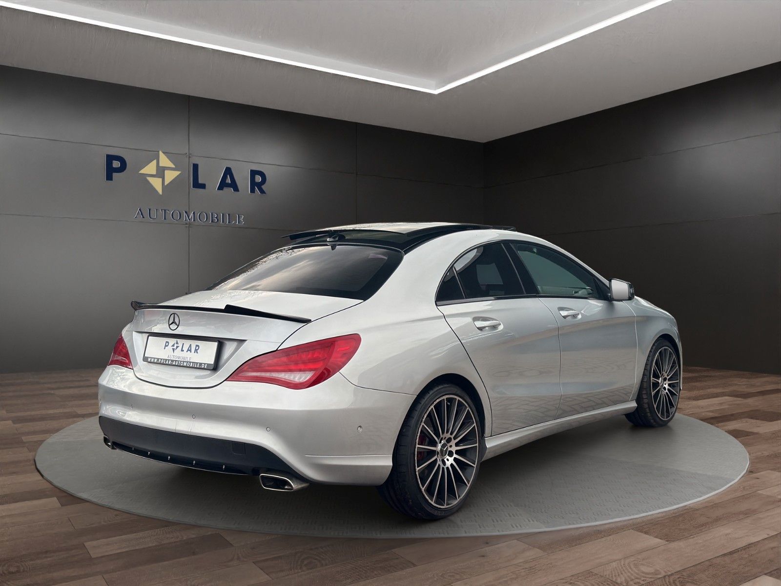 Fahrzeugabbildung Mercedes-Benz CLA 180 Pano/Automatik/Bi-Xen/Navi/Sitzheizung