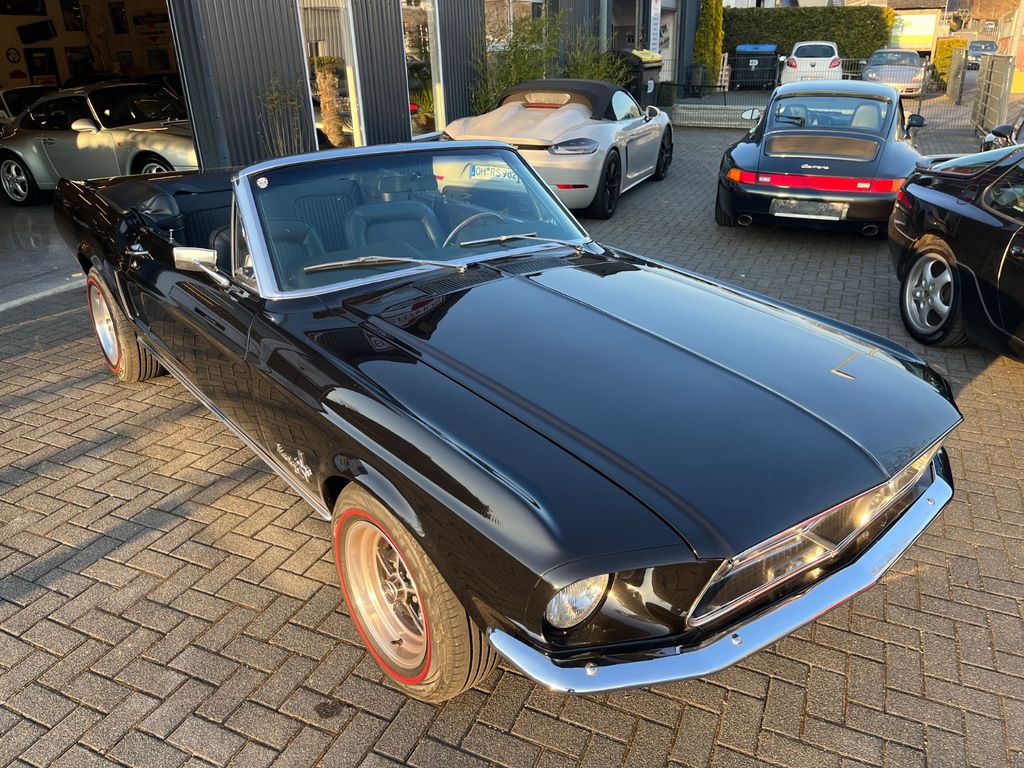 FORD Mustang Cabrio Top Zustand Classic Data 2 400PS FORD Mustang Cabrio Top Zustand Classic Data 2 400PS