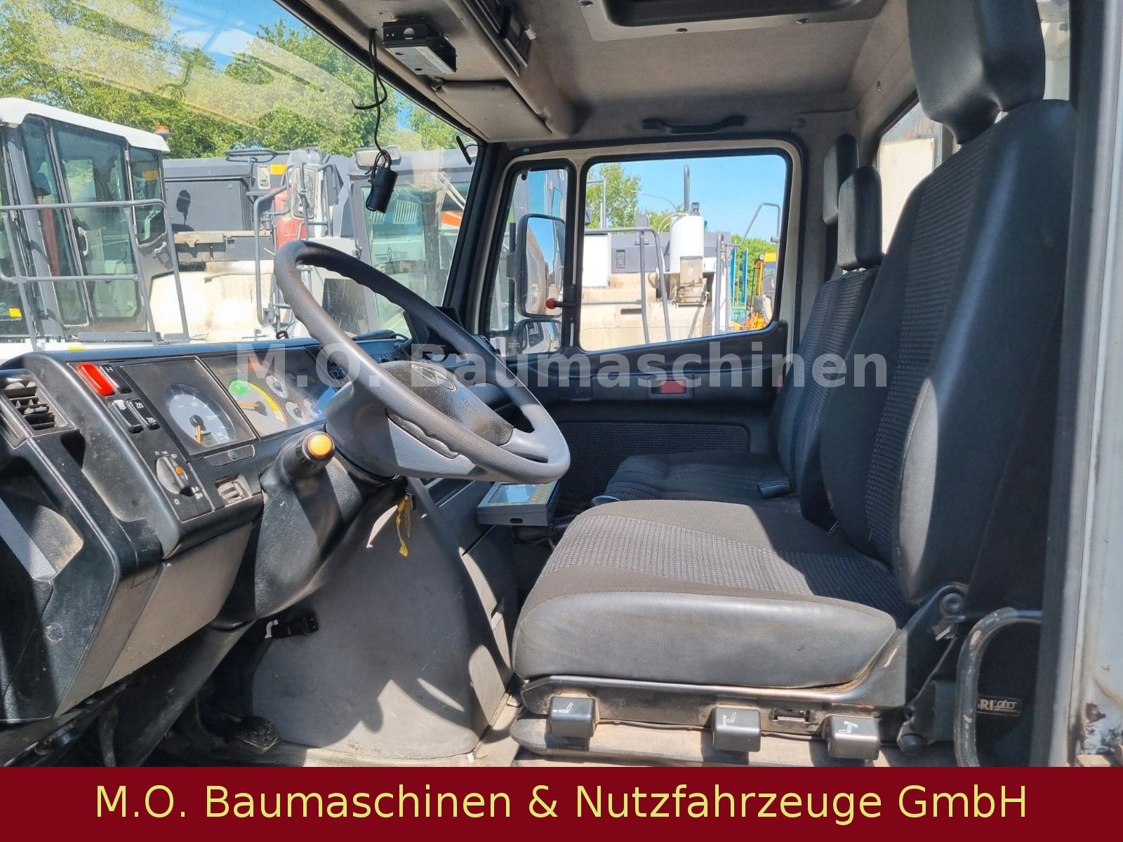 Fahrzeugabbildung Mercedes-Benz Vario 818 D / Euro 5  / Zöller Micro XL /