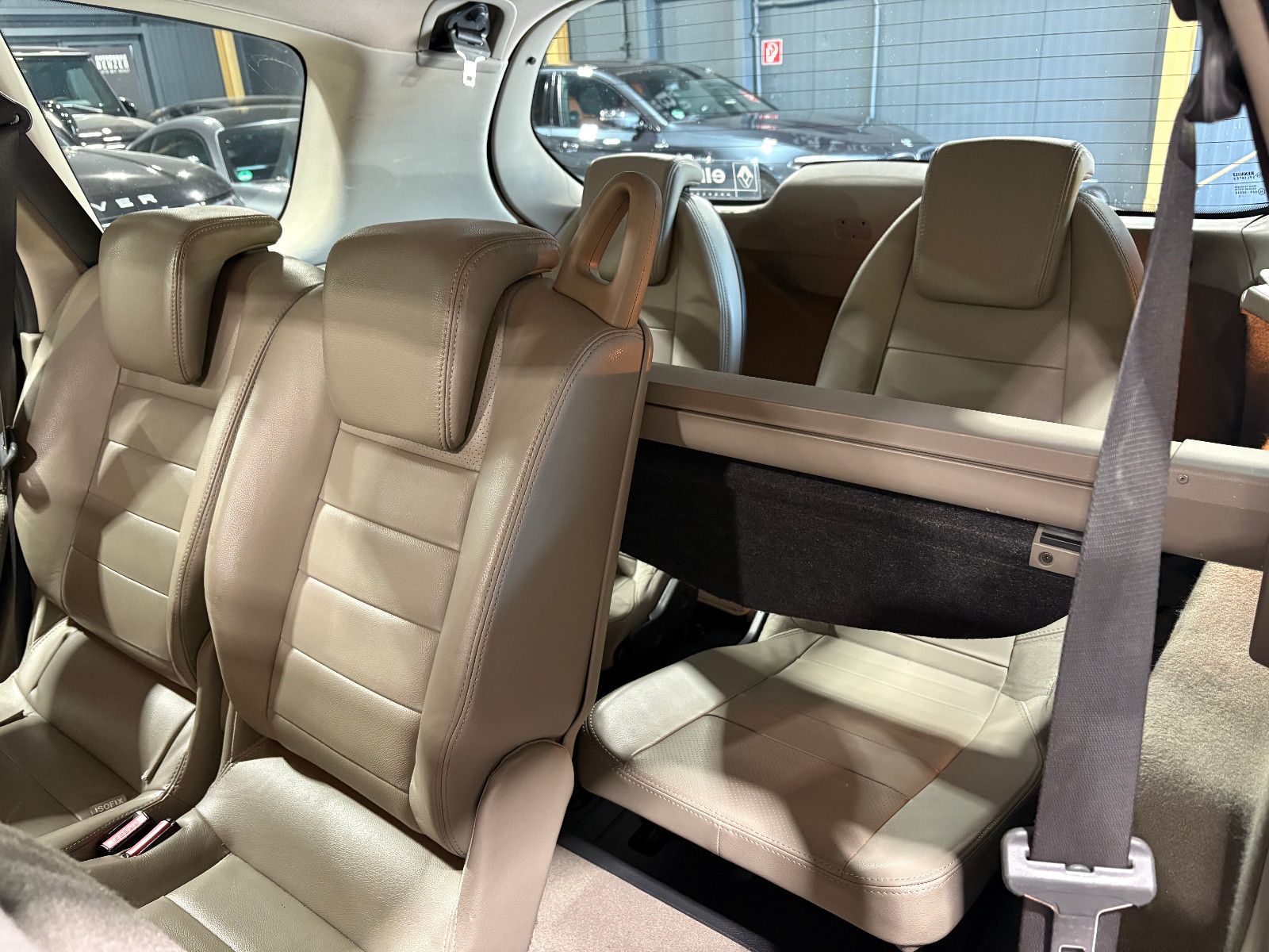 Fahrzeugabbildung Renault Scenic II Grand Privilege/7-SITZ/PANO/NAVI/SHZ/