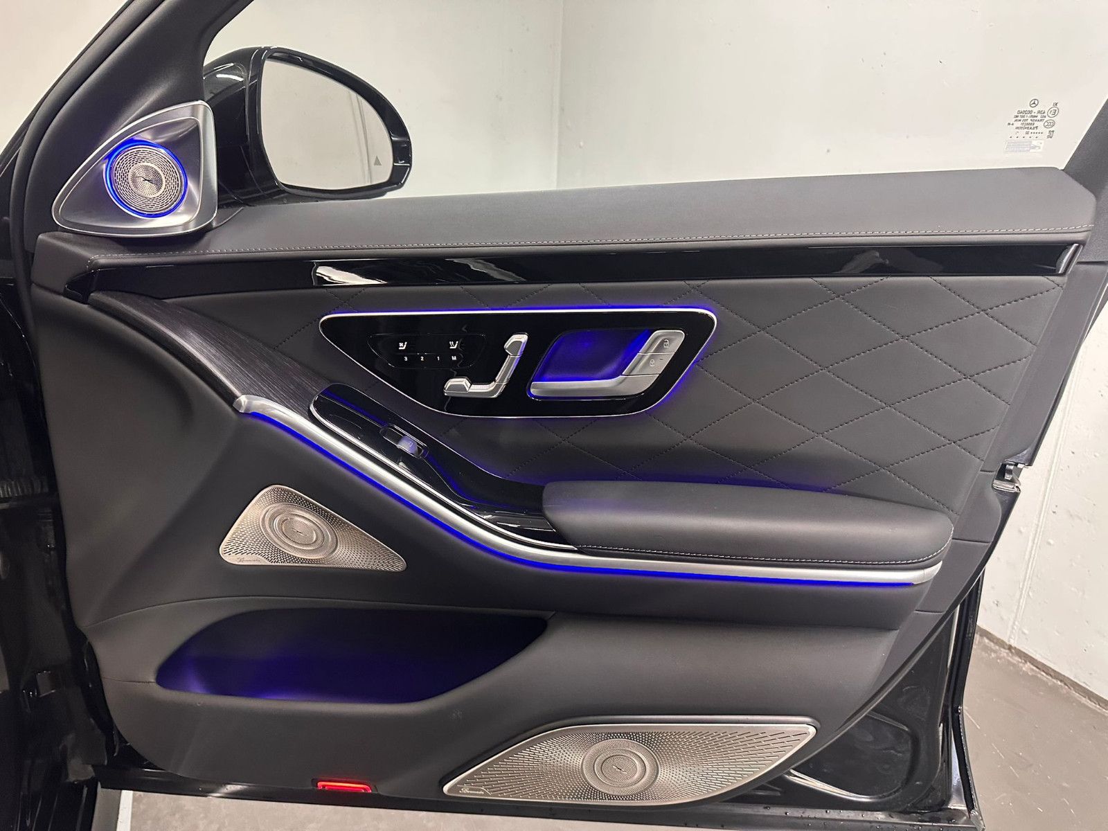 Fahrzeugabbildung Mercedes-Benz S 580 e 4MATIC AMG-LINE *PANO*MAGICV*