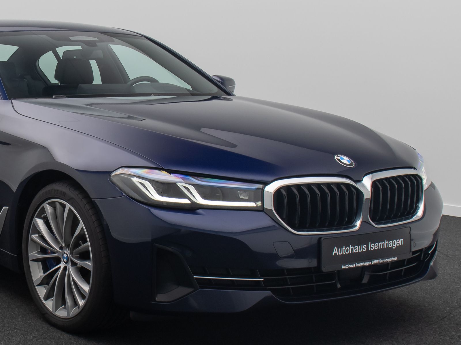 Fahrzeugabbildung BMW 540d xD DisplKey Laser DAB MSport HUD H/K 19Zoll
