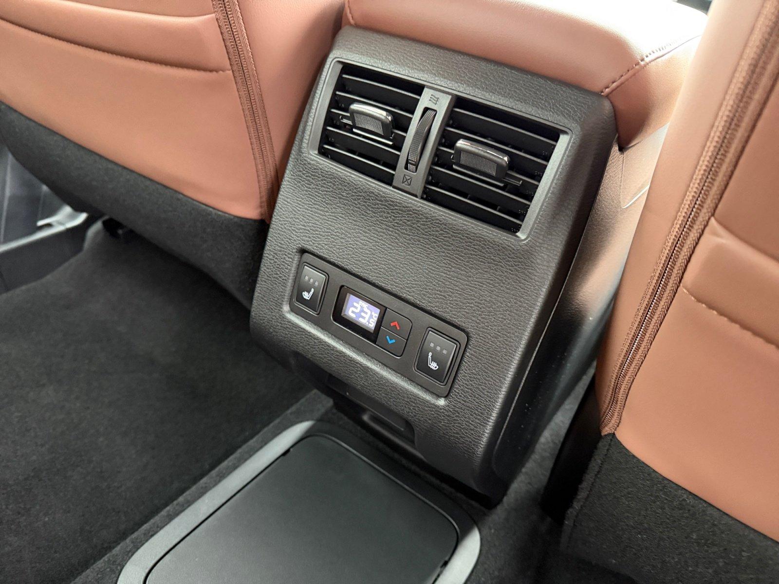 Mitsubishi Outlander Top Luxury 2.4 PHEV ACC+PDC+4xSHZ+NAV