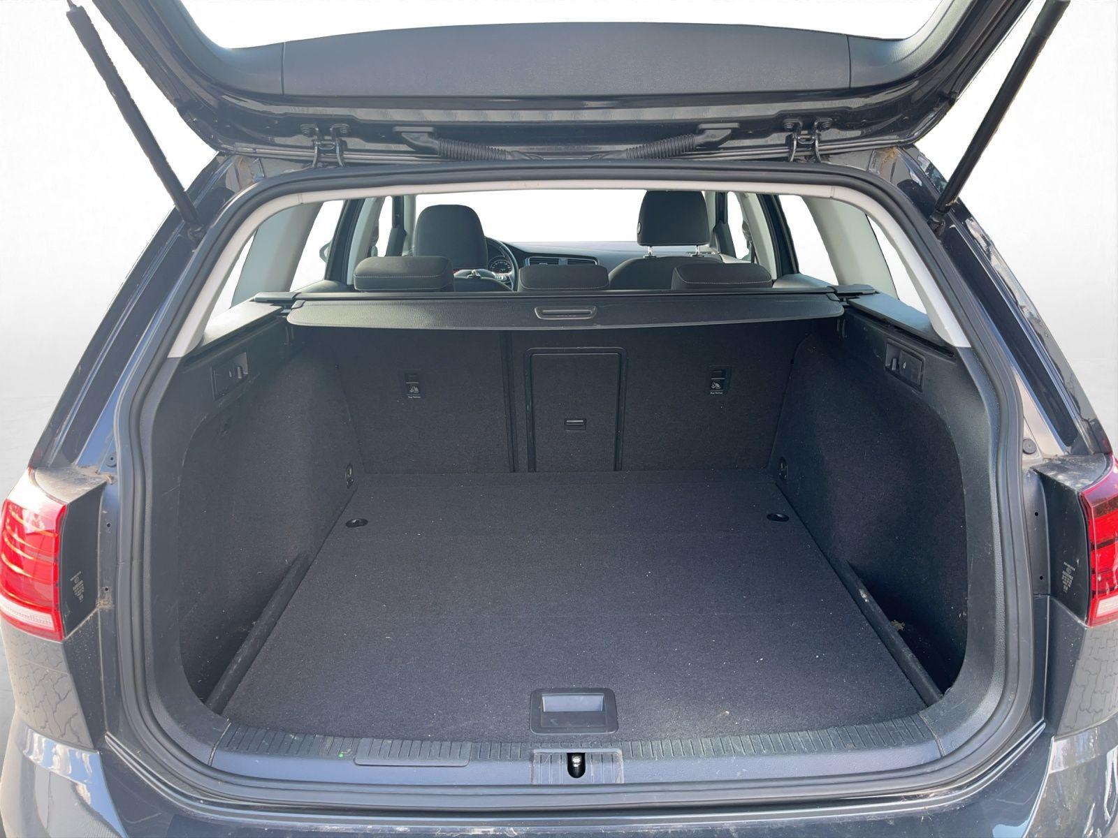 Volkswagen Golf VII Variant 1.5 TSI DSG HIGHLINE*PANO*AHK*L