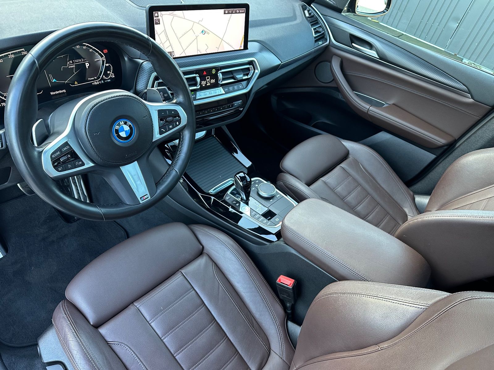 Fahrzeugabbildung BMW X3 xDrive30e M-Sport NAV+LED+PANO+KAMERA+19ZOLL