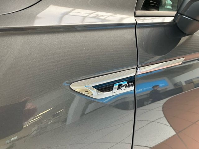 Fahrzeugabbildung Volkswagen Tiguan 2.0 TSI 140kW 4Motion Highline LED AHK NA