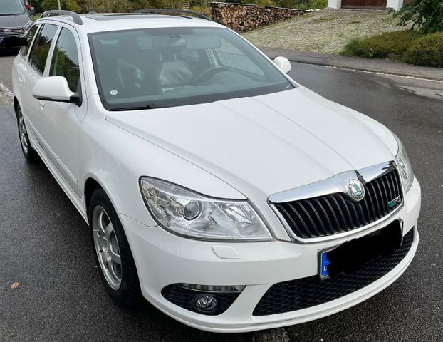 Skoda Octavia Combi RS TDI DSG