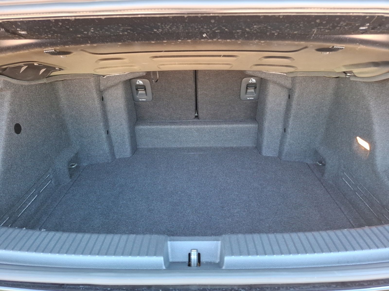 Fahrzeugabbildung Volkswagen T-Roc Cabriolet TSI R-line DSG LED AID ACC PDC S