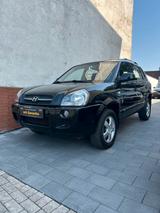 Hyundai Tucson 2.0 GLS*TÜV NEU*ALLWETTERREIFEN*2.HAND - gebrauchte Hyundai TUCSON aus dem Jahr 2008