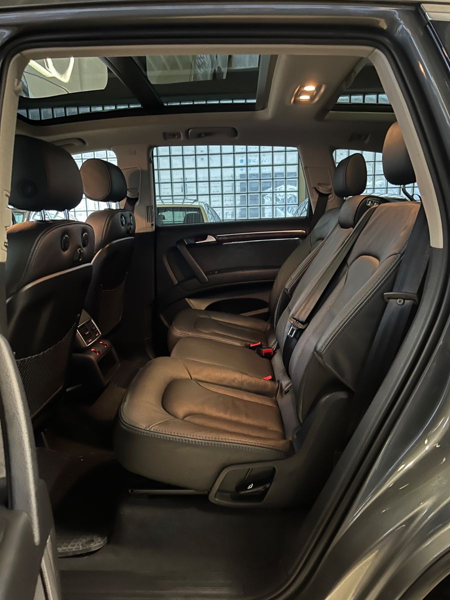 Fahrzeugabbildung Audi Q7 3.0 TDI quattro * 1.HAND * 7.Sitzer *