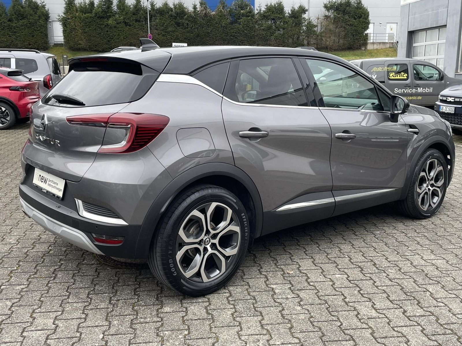 Fahrzeugabbildung Renault Captur INTENS TCe 155 EDC
