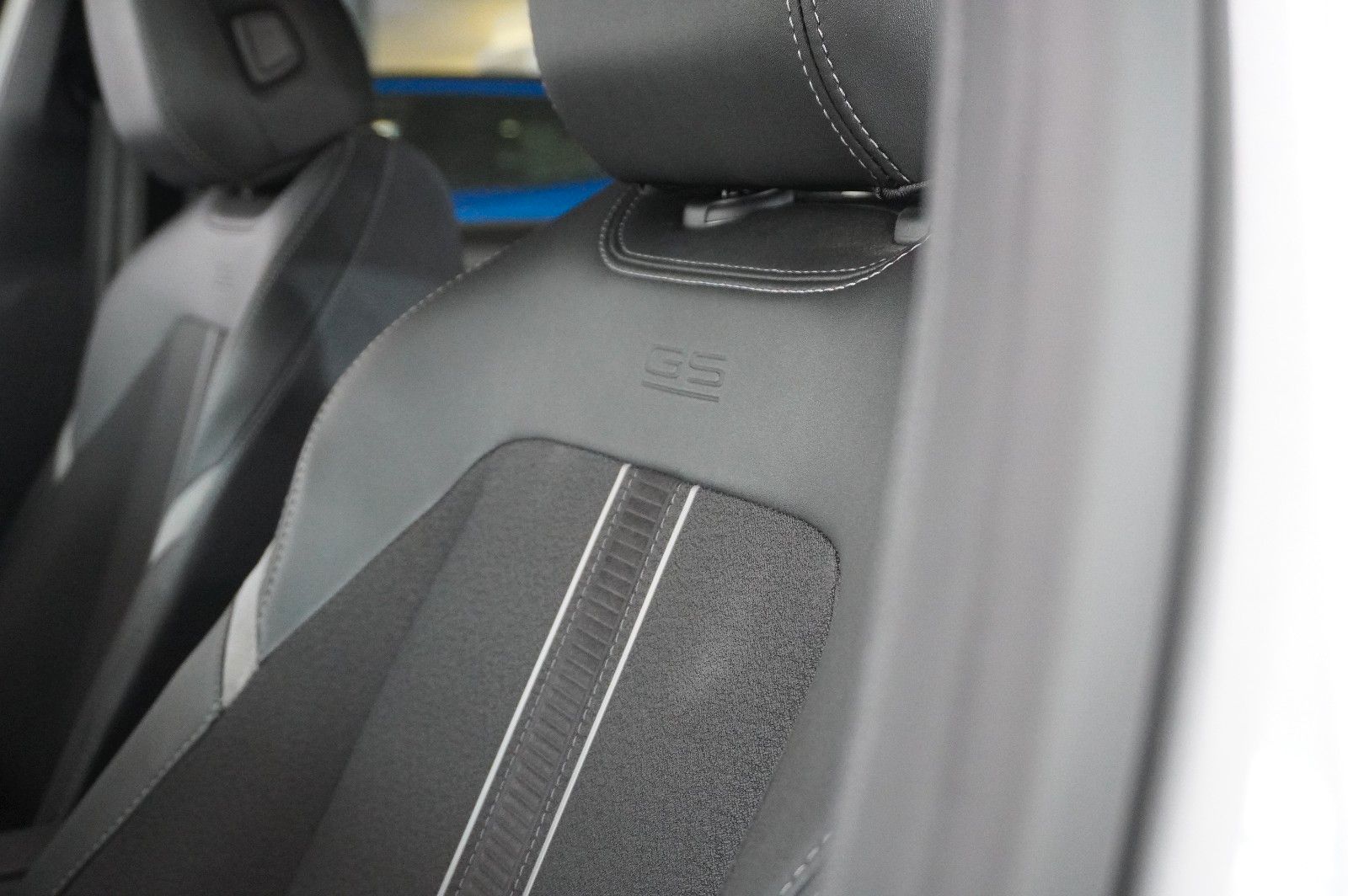 Fahrzeugabbildung Opel Astra L Lim. 1.6 HYBRID GS SPORT NAVI/360°/SPORT
