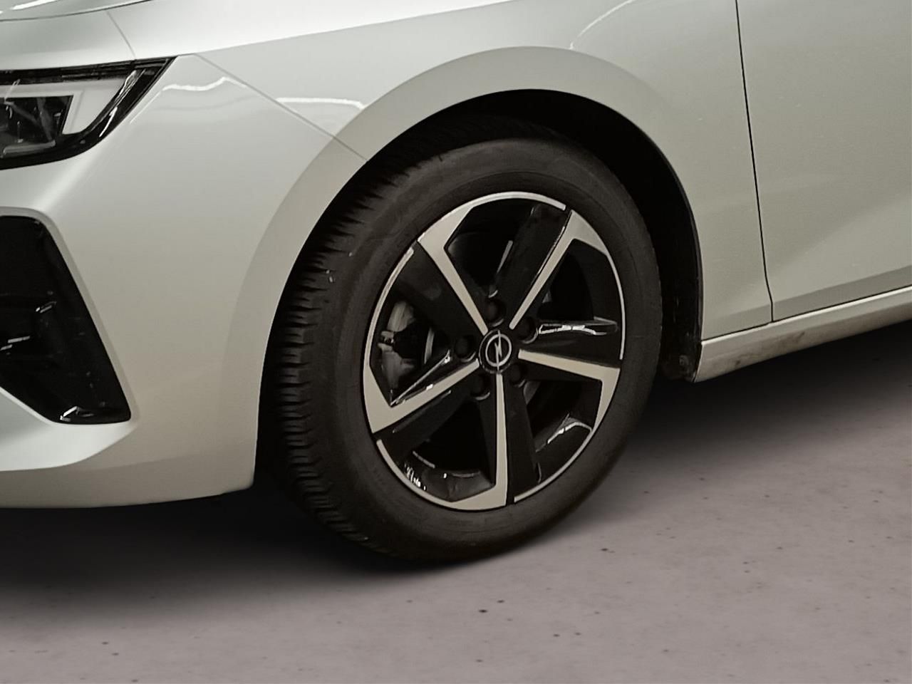 Fahrzeugabbildung Opel Astra Sports Tourer GS 1.2 Turbo Automatik