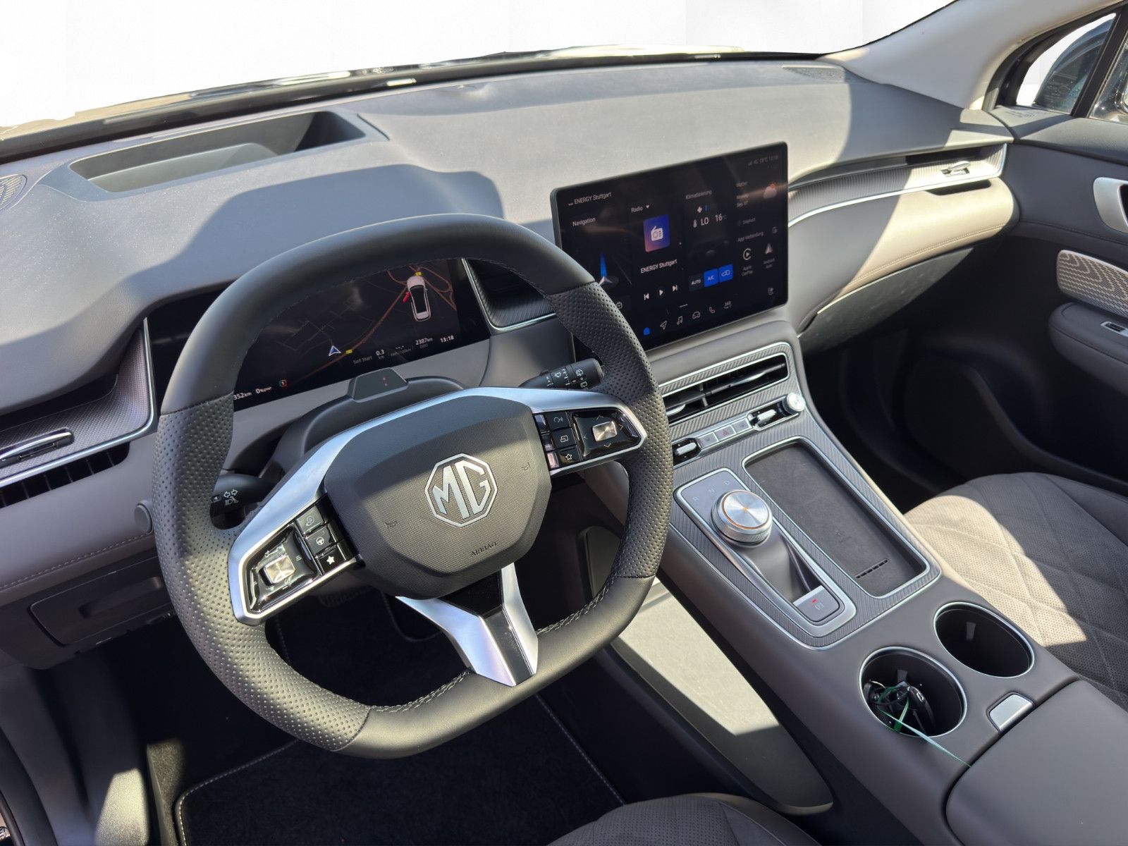 MG S6 EV