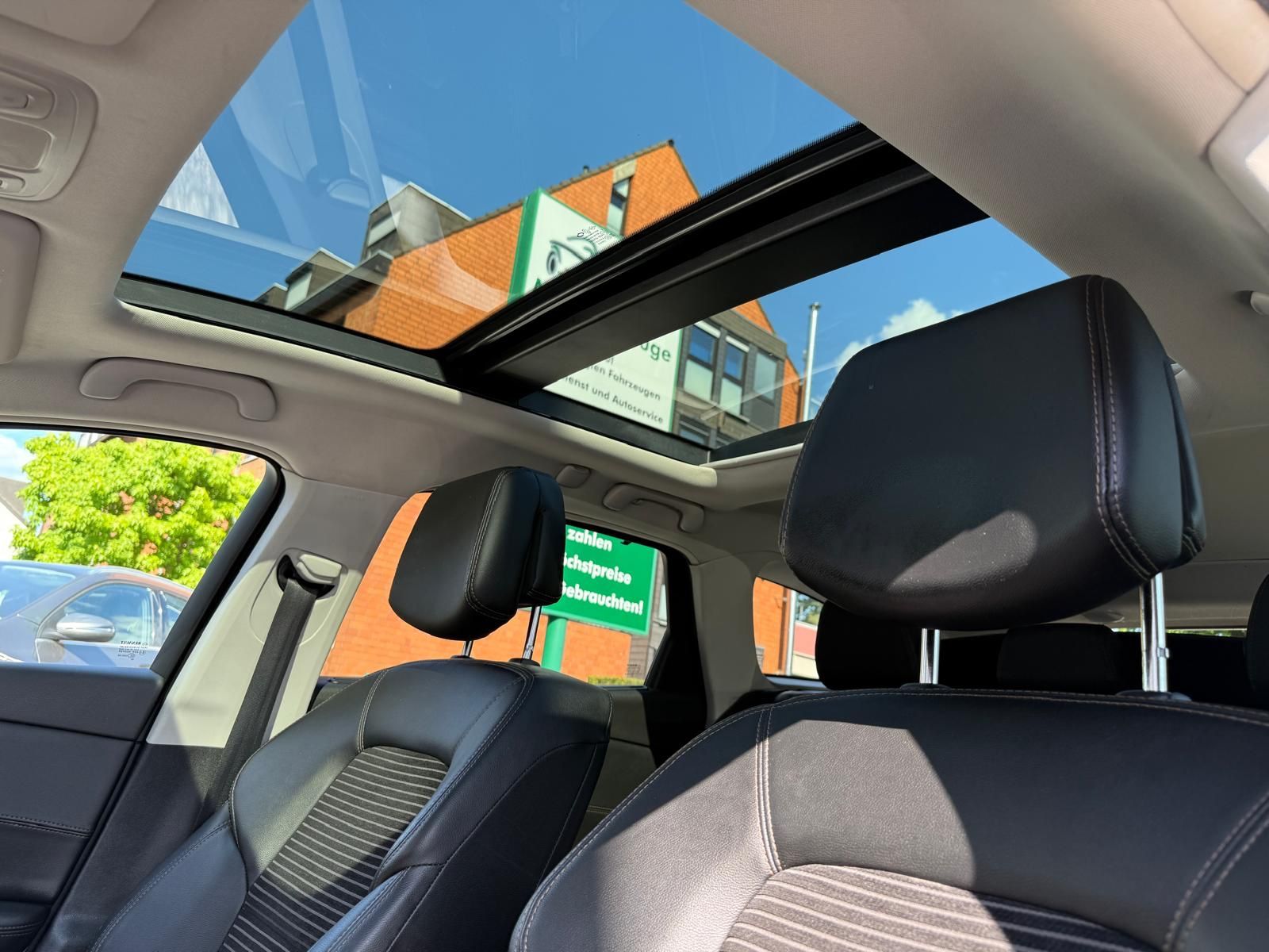 Fahrzeugabbildung Renault Talisman Grandtour Intens 2-HAND AUTOM. NAVI PAN