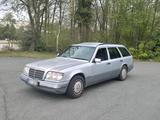 Mercedes-Benz Mercedes W124 220TE - Mercedes-Benz 220: Te