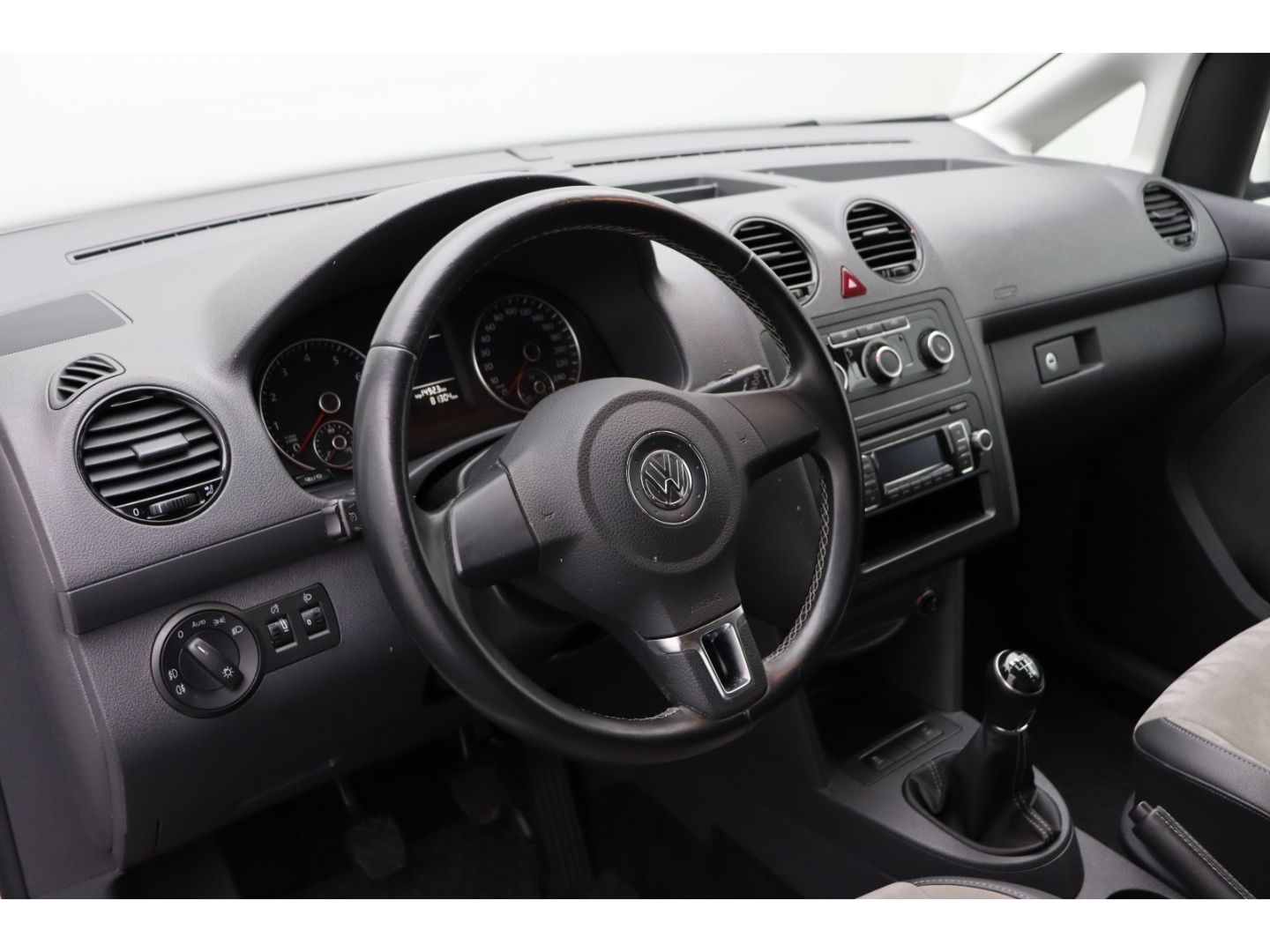 Fahrzeugabbildung Volkswagen Caddy 1.2 Kombi Edition30 Alcantara