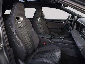 Volkswagen Passat R-Line 2.0 TDI 4Motion DSG AHK IQ Light