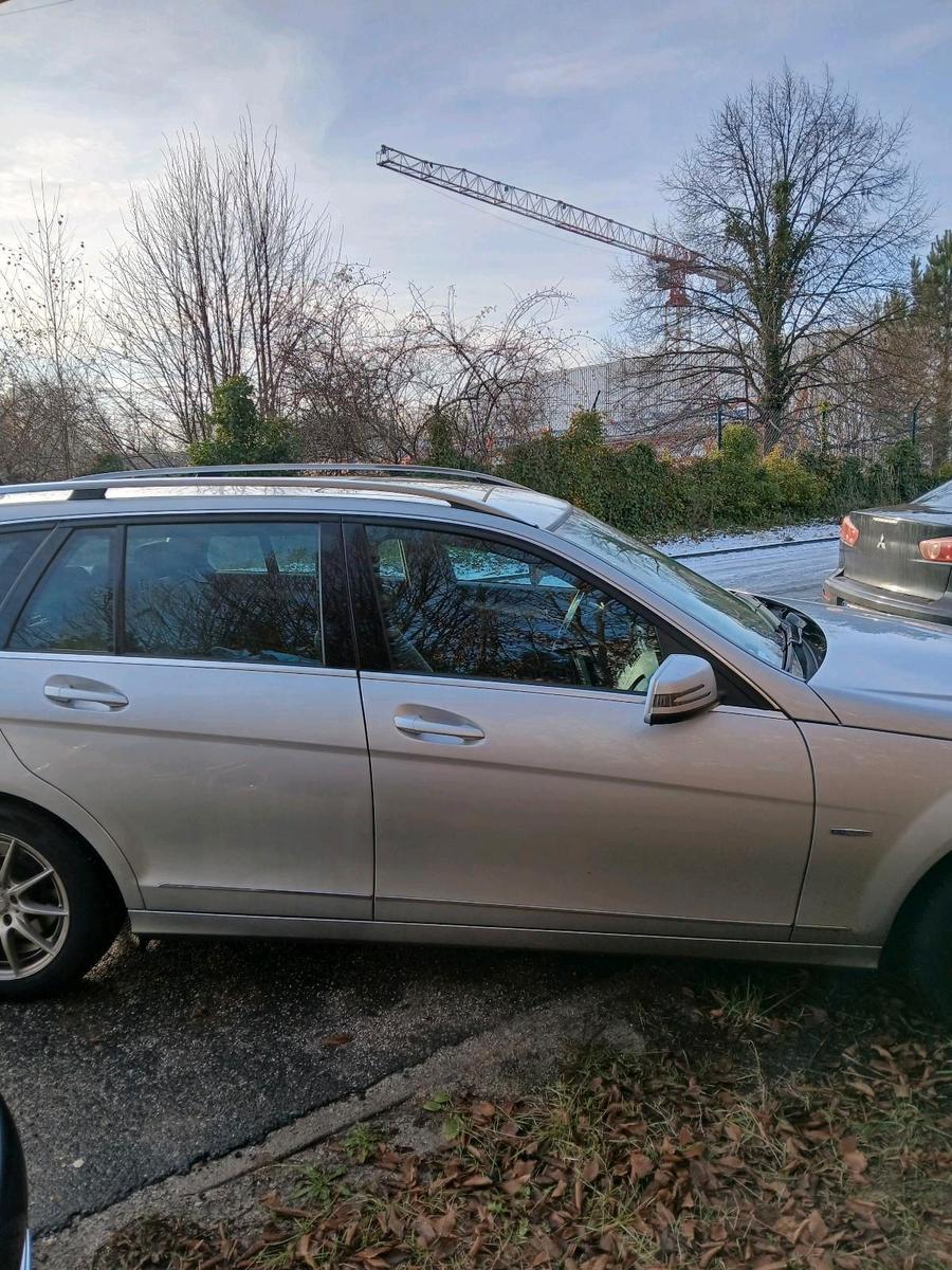 Mercedes-Benz E220 2009 — photo 6