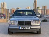 Mercedes-Benz W124 E320 / 1995 / 10.600KM - Mercedes-Benz 320: Limousine
