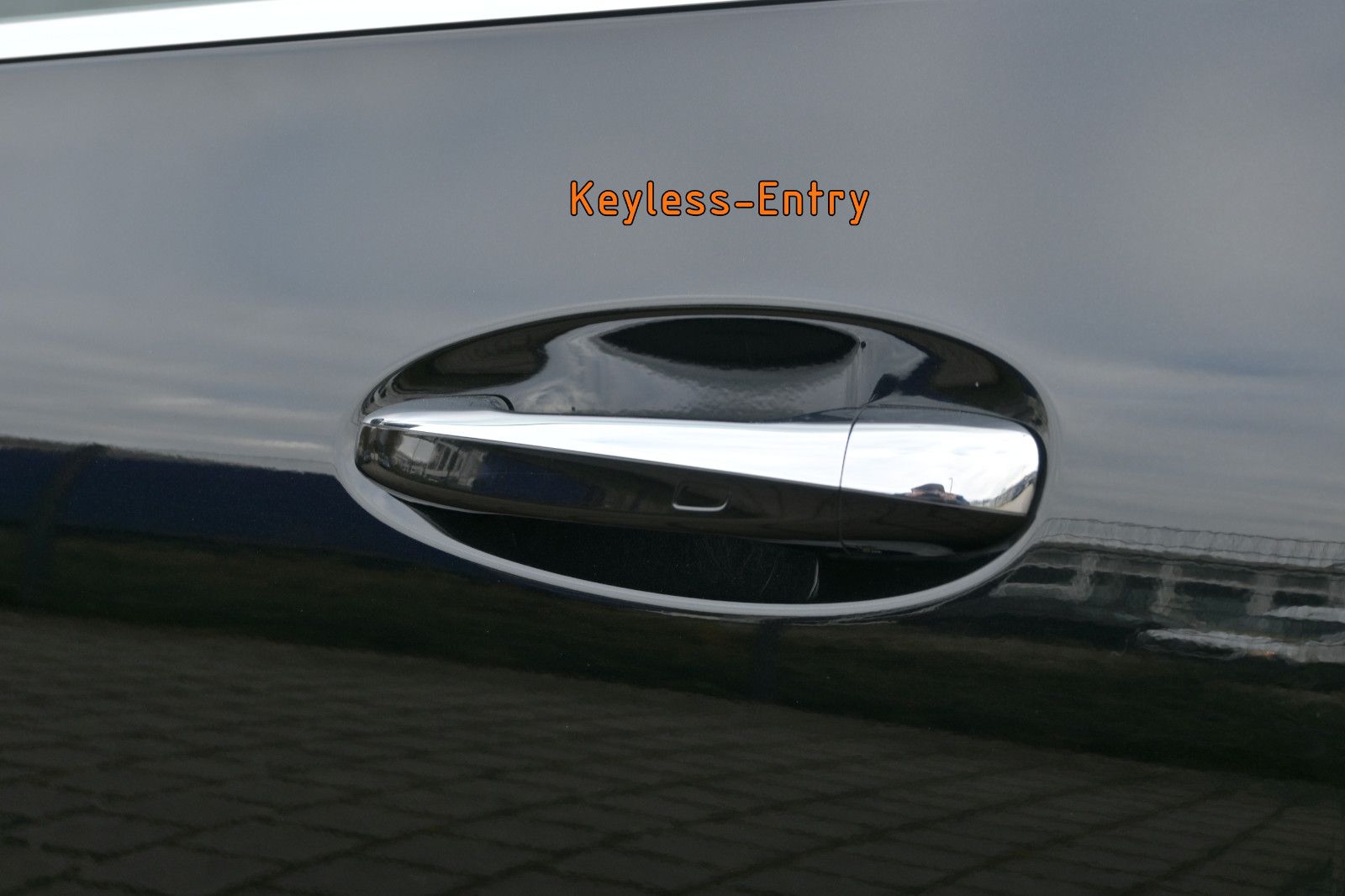 Fahrzeugabbildung Mercedes-Benz GLA 180 d DCT Progressive °ACC°PANO°MEMO°KEYLESS