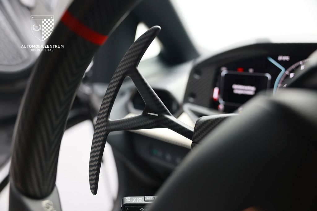 LAMBORGHINI Revuelto 2025