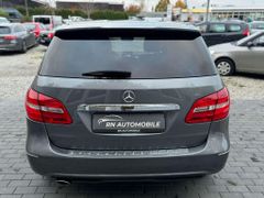 Fahrzeugabbildung Mercedes-Benz B 200 *NAVI*AHK*BIXENON*