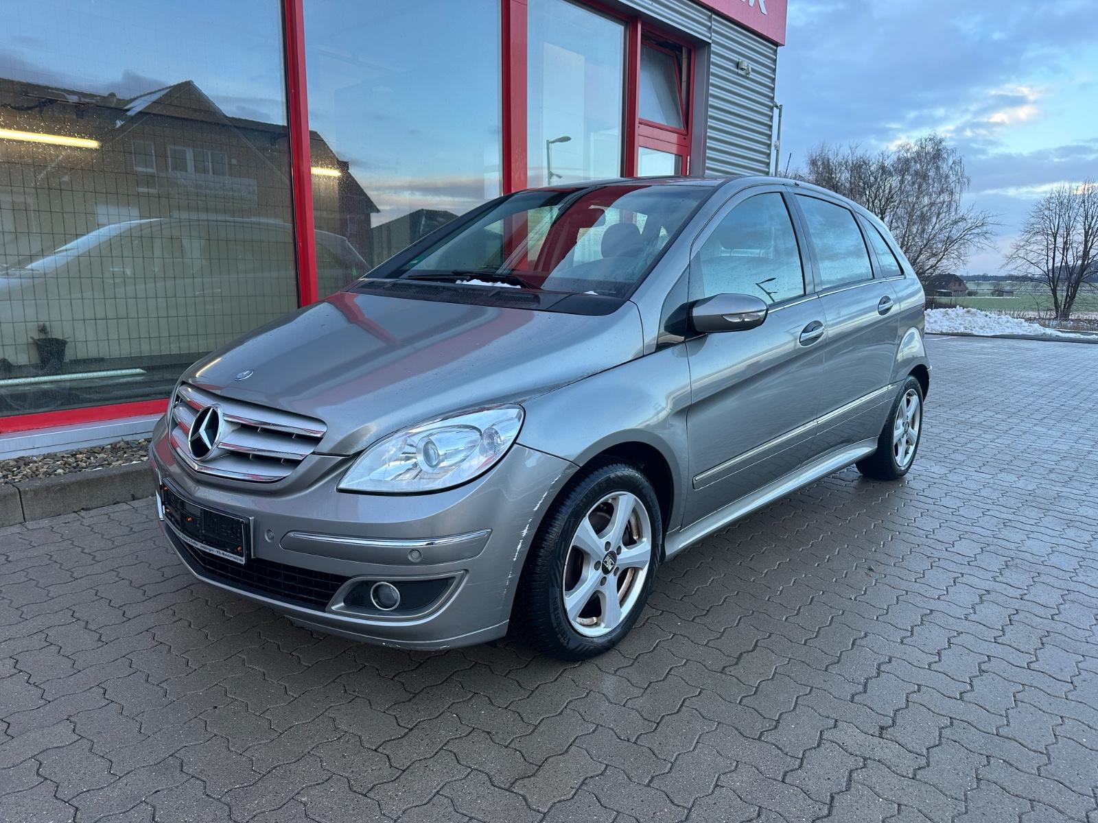 Mercedes-Benz B 200 Automatik TÜV NEU Sitzheizung Teilleder