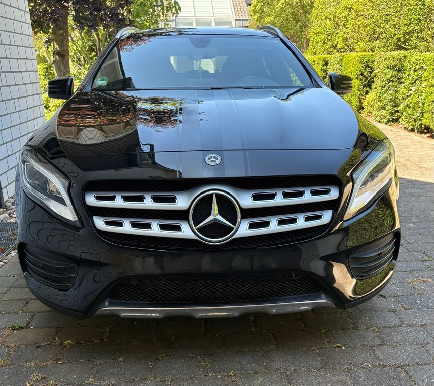 Image of Mercedes-Benz GLA 180