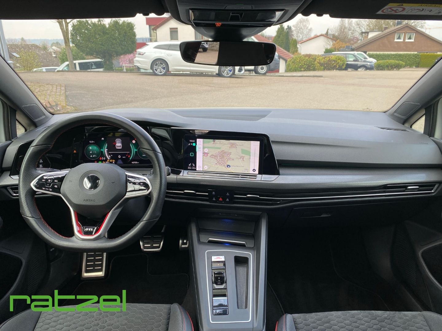 Fahrzeugabbildung Volkswagen Golf VIII Clubsport 2.0 TSI Pano LED Navi ACC