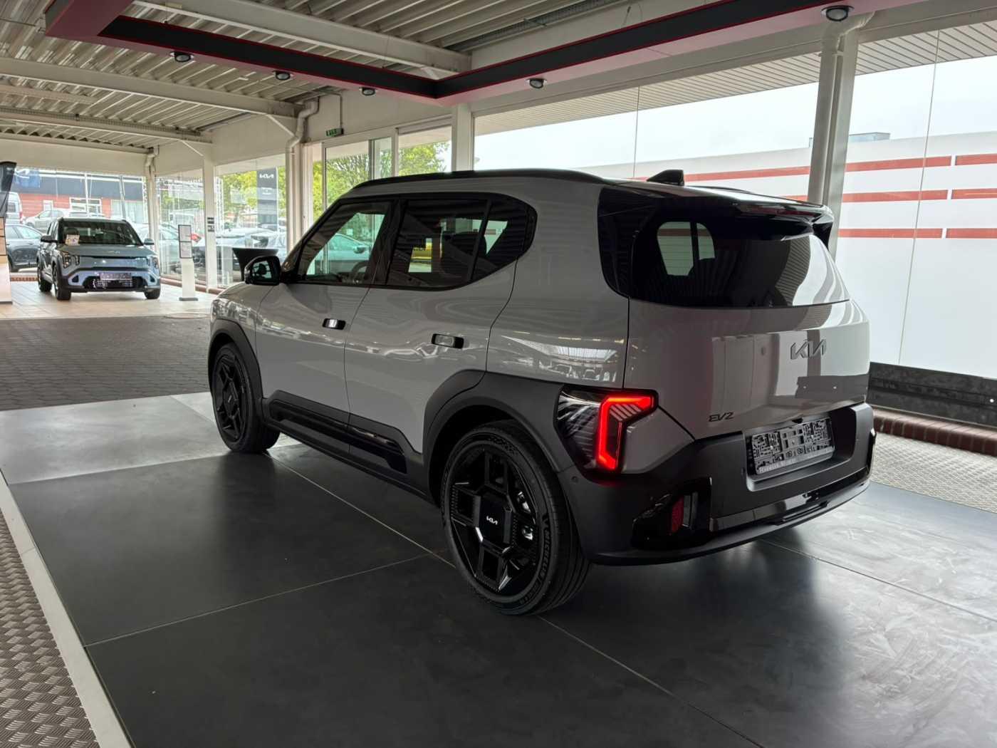 Kia EV2 61kWh Black-Line 4S 22AC DWP COM GD STY