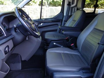 Ford Tourneo Custom - 10
