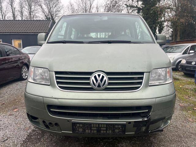 Volkswagen T5 Transporter Bus Multivan