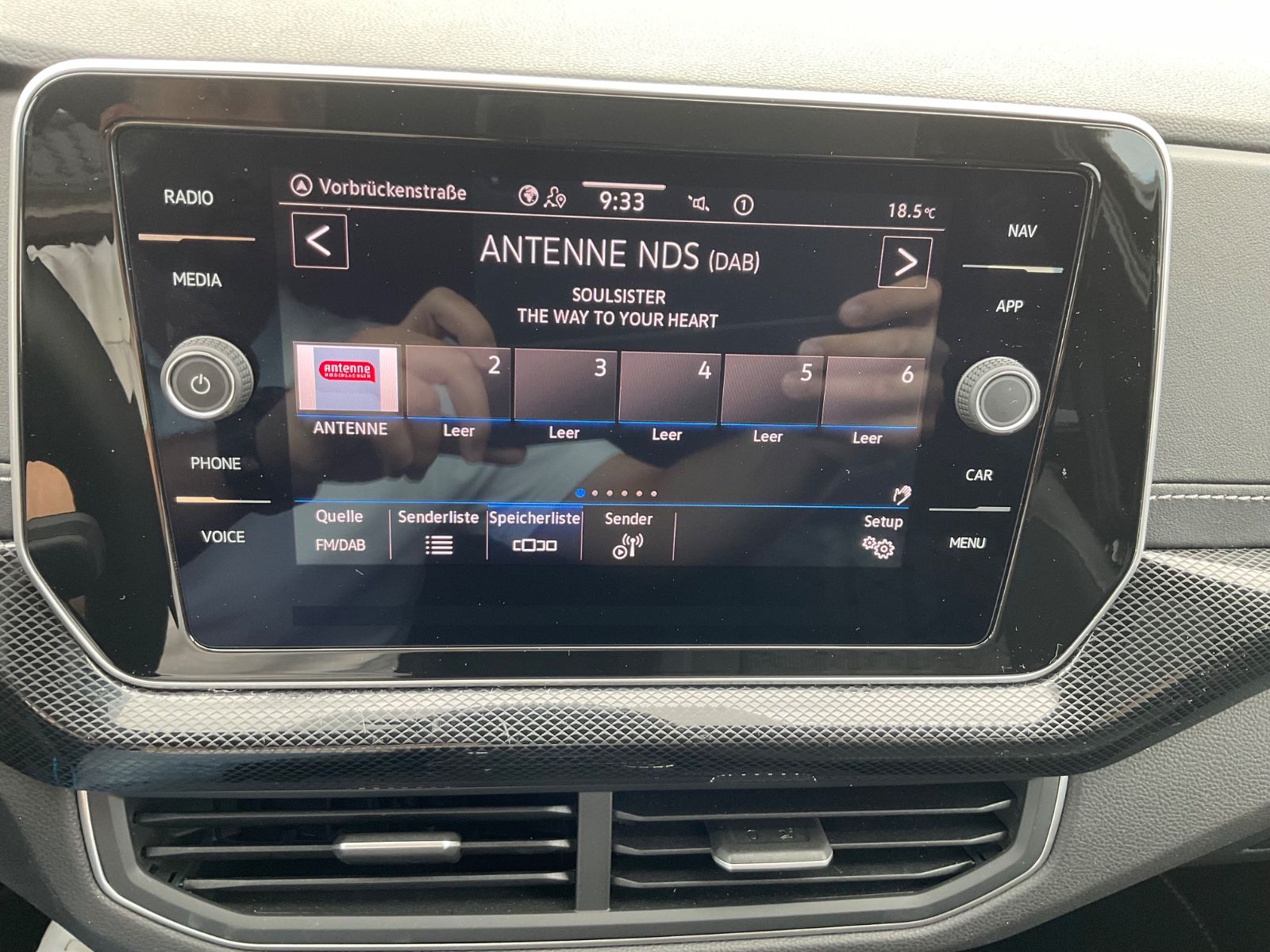 Fahrzeugabbildung Volkswagen T-Cross 1.5 TSI DSG R-Line,Kamera,AHK,ACC,Navi,