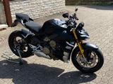 Ducati Streetfighter V4S