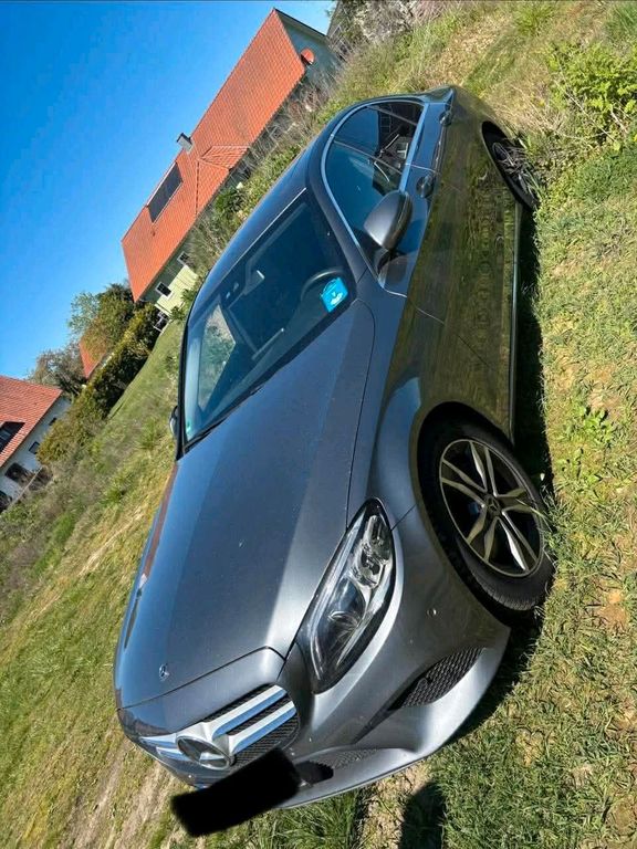 Image of Mercedes-Benz C 220