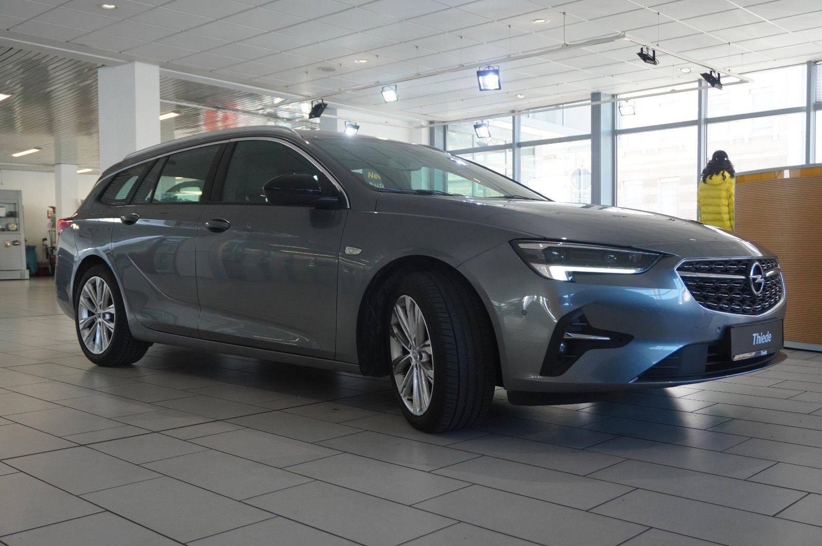 Fahrzeugabbildung Opel Insignia B ST 2.0D ELEGANCE NAVI/LED/KAMERA/DAB+