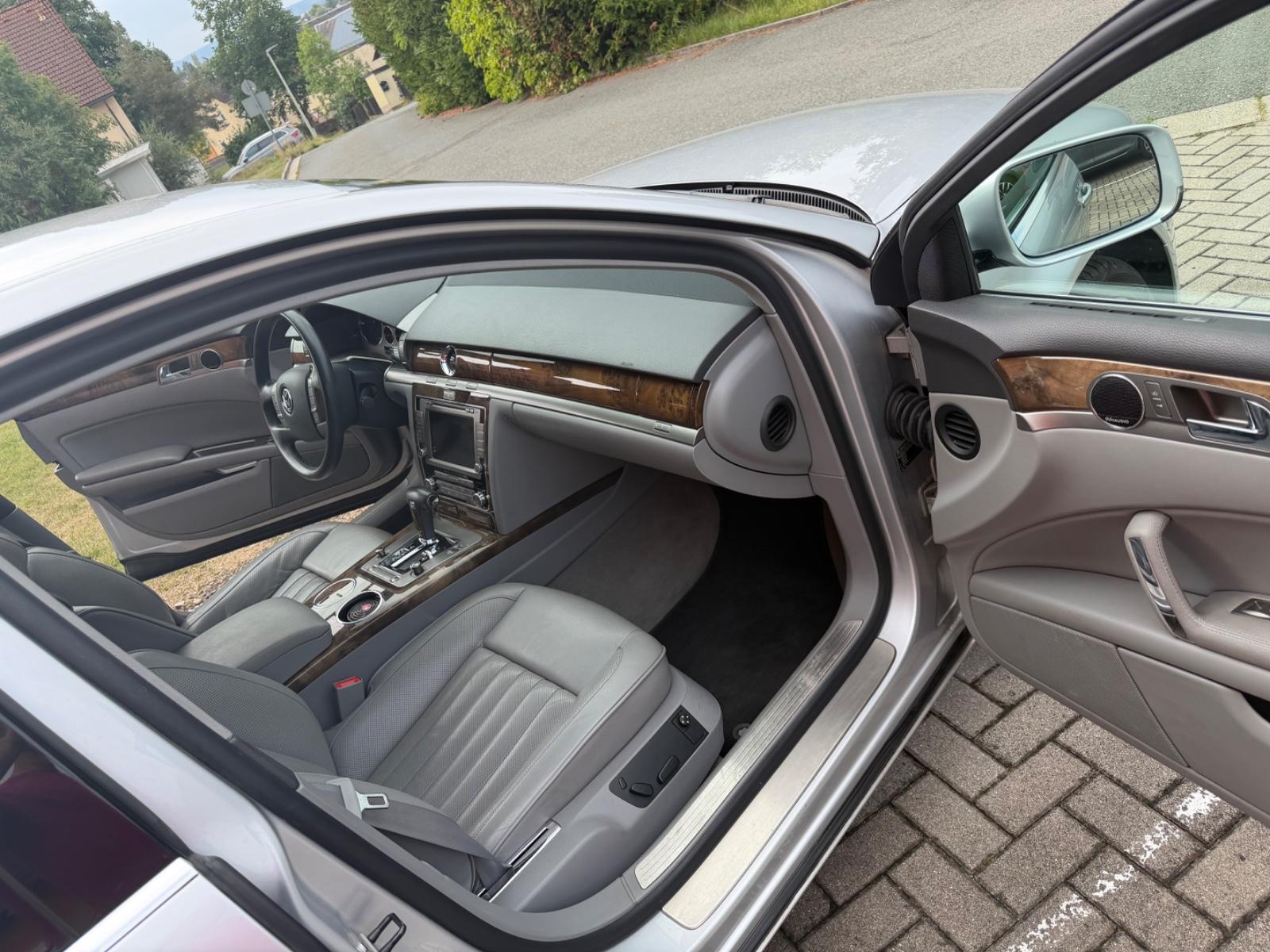 Volkswagen Phaeton 3.0 V6 TDI 4MOTION Tiptronic 5-Sitzer -