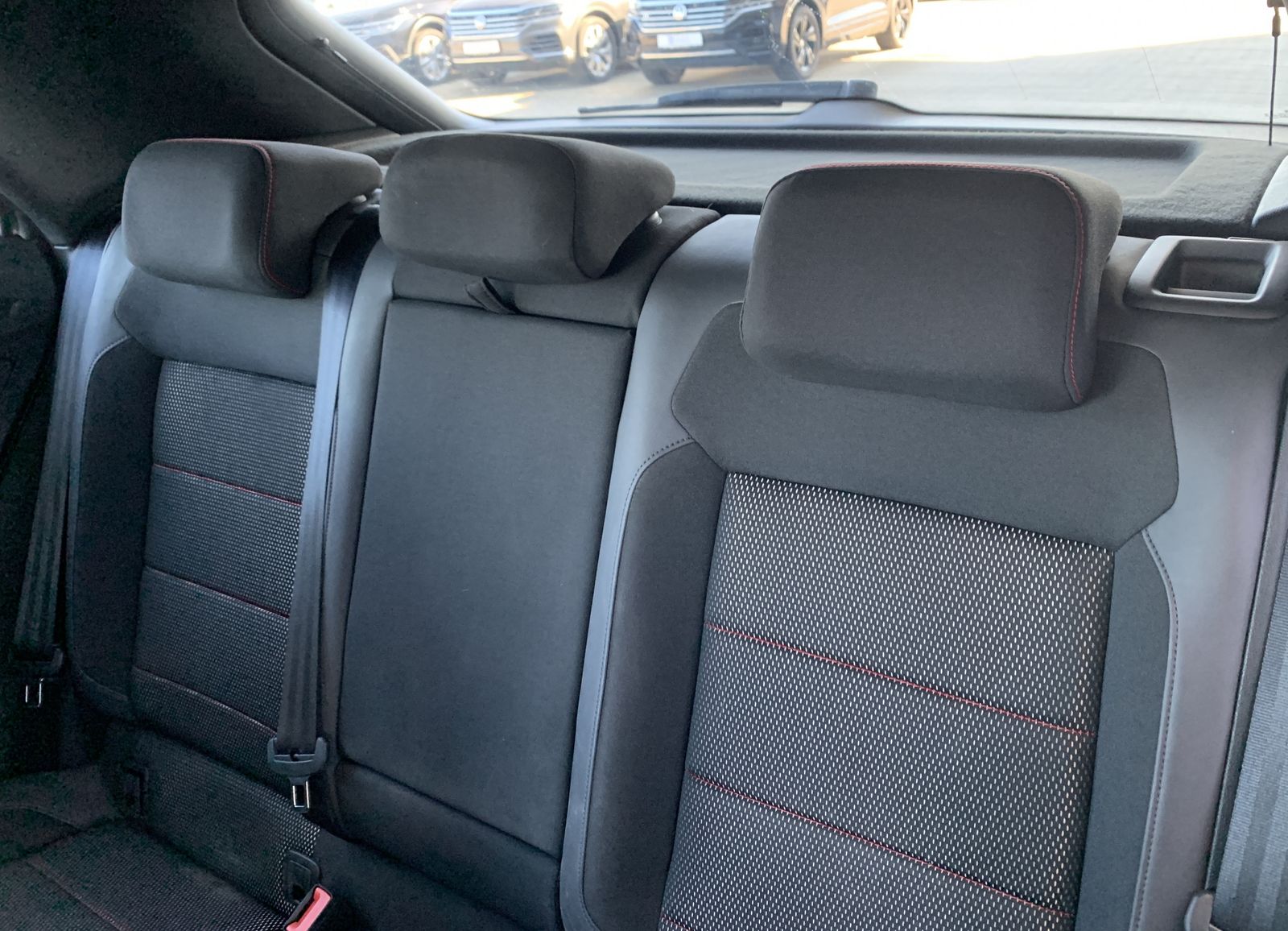 Fahrzeugabbildung Volkswagen T-Roc 1.5 TSI*Sport*LED*Pano*Acc*Lane*Navi*
