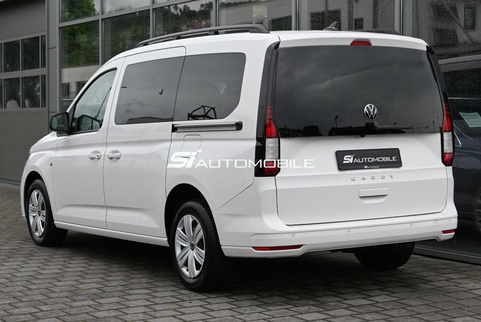 Fahrzeugabbildung Volkswagen Caddy Maxi 2.0 TDI DSG °ACC°AHK°LED°KAMERA°8FACH