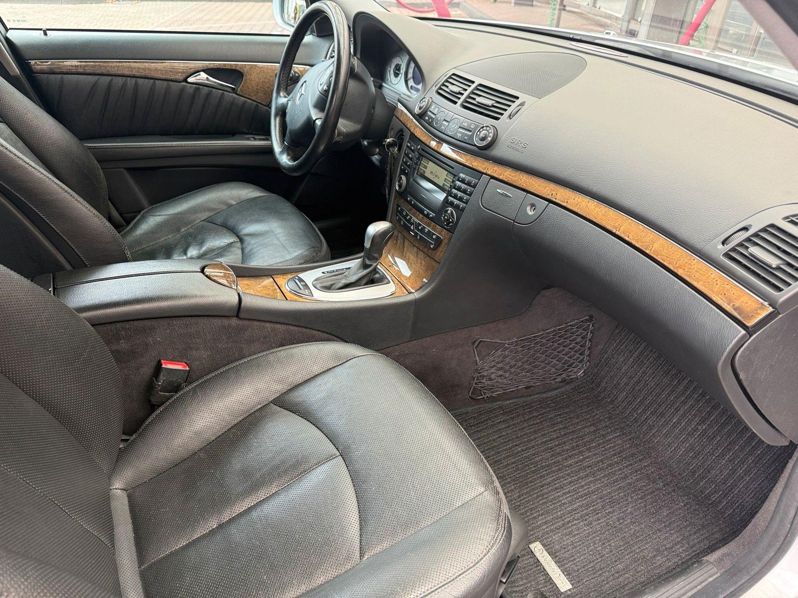 Mercedes-Benz E280 2005 — photo 10