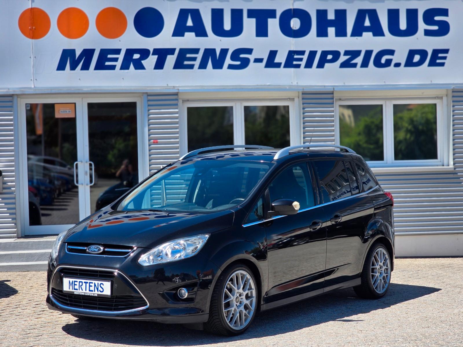 Ford Grand C-Max Titanium Klima SHZ PDC Parkass. USB