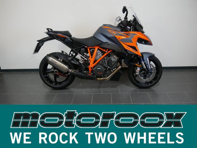 KTM 1290 Super Duke GT Modell 2023 /