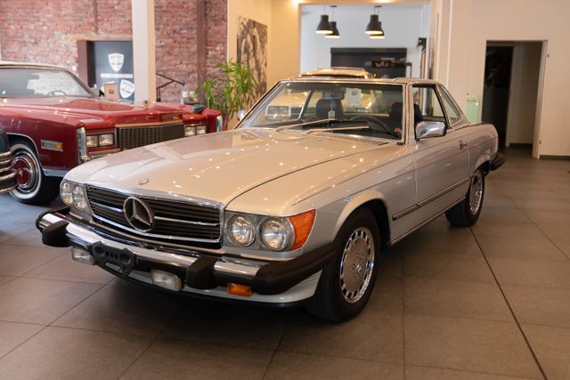 Fahrzeugabbildung Mercedes-Benz SL 560 W107 Cabrio, matching numbers