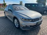 Volkswagen Passat Limo 2.0 TDI 4 Mo. R line PAN KAM DYN KES - gebrauchte VW Passat aus dem Jahr 2015