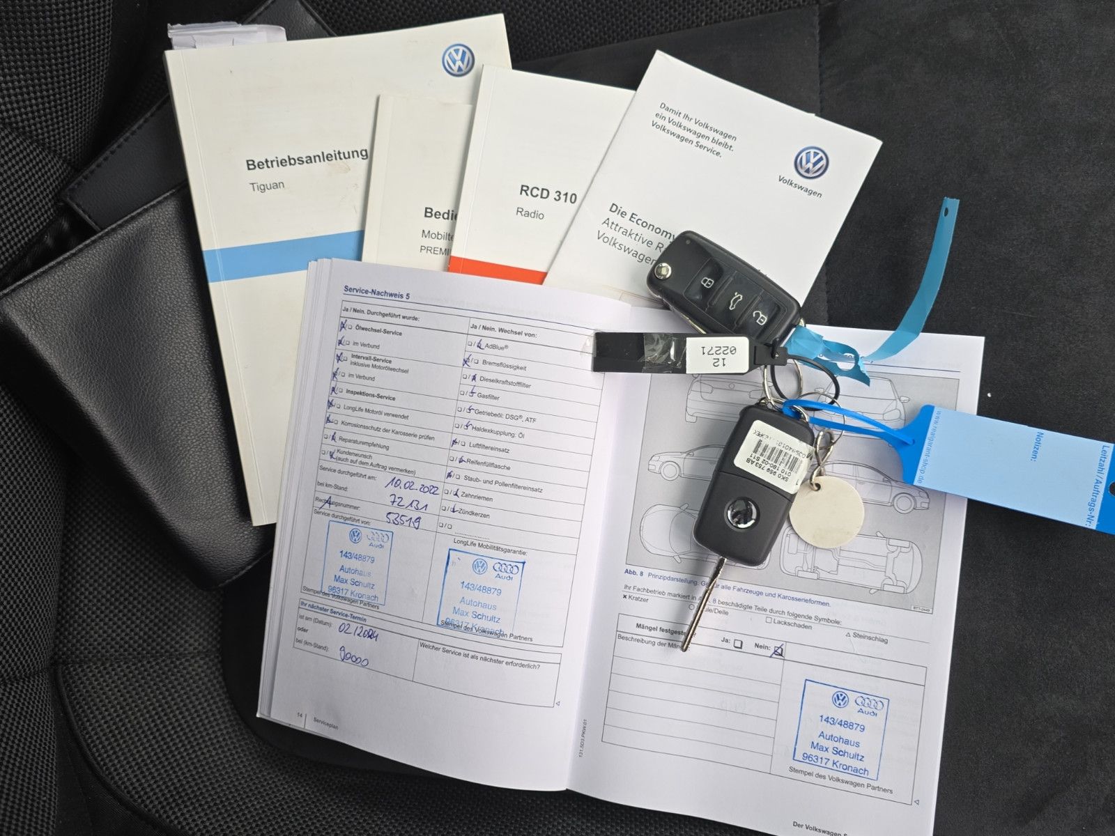 Fahrzeugabbildung Volkswagen Tiguan Sport & Style 4Motion+1.HAND+AUTOMATIK