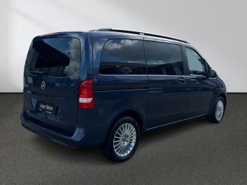 Mercedes V 220 - 4