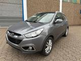 Hyundai ix35 2.0 CRDi 100 kW  4WD Leder Navigat. Panoram - Hyundai: Ix10